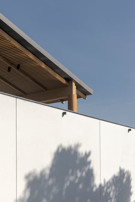 Baan Tectonix House